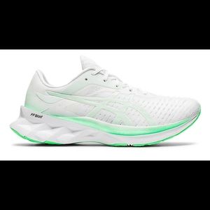 NWT Asics Novablast Women’s running sneakers